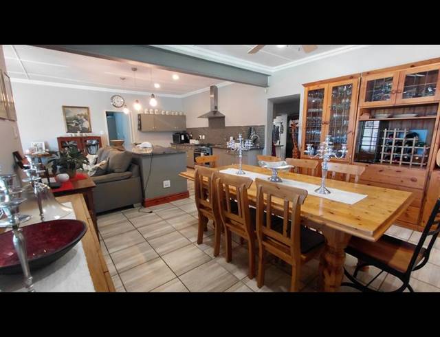 5 BEDROOM HOUSE FOR SALE IN UNIVERSITAS